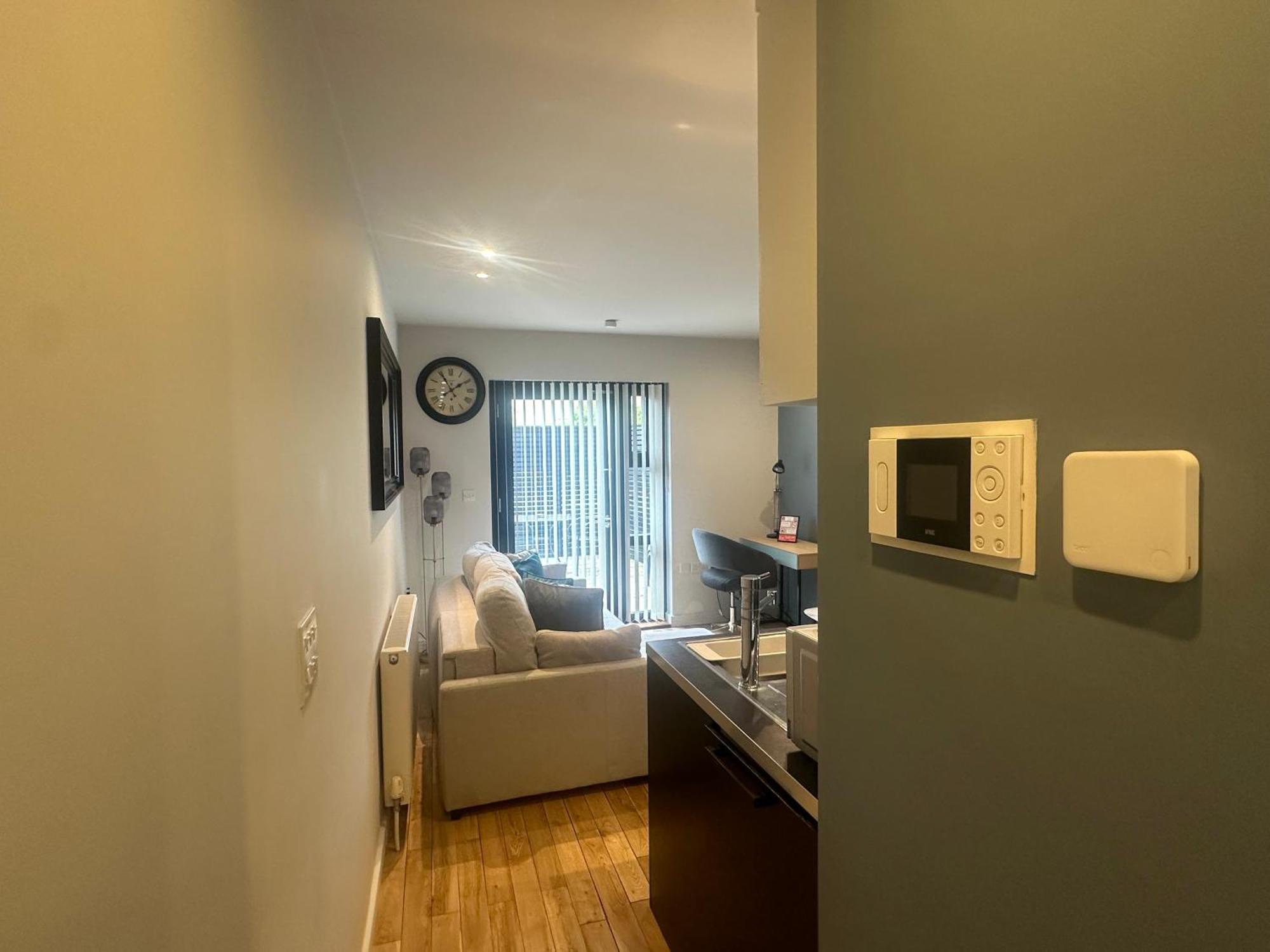 Oakfield Premier Apartments - Fast Wifi - 5 Mins City Centre Cardiff Quarto foto